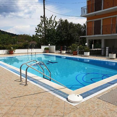 Marilena Apartments & Studios Ipsos Bagian luar foto