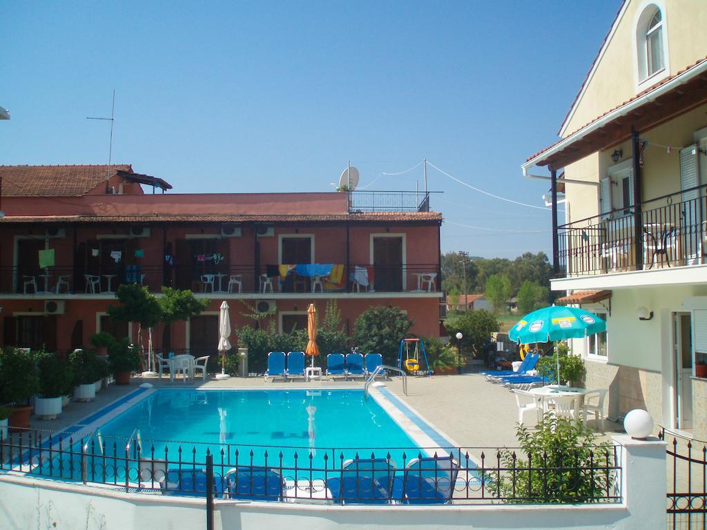 Marilena Apartments & Studios Ipsos Bagian luar foto