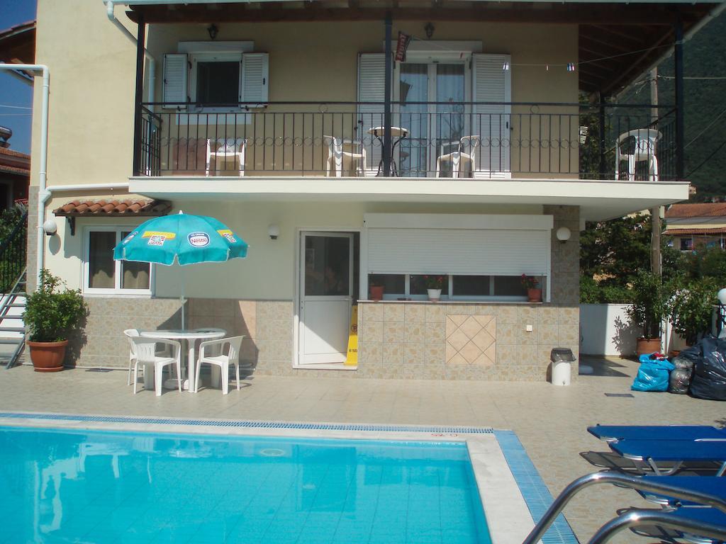 Marilena Apartments & Studios Ipsos Bagian luar foto