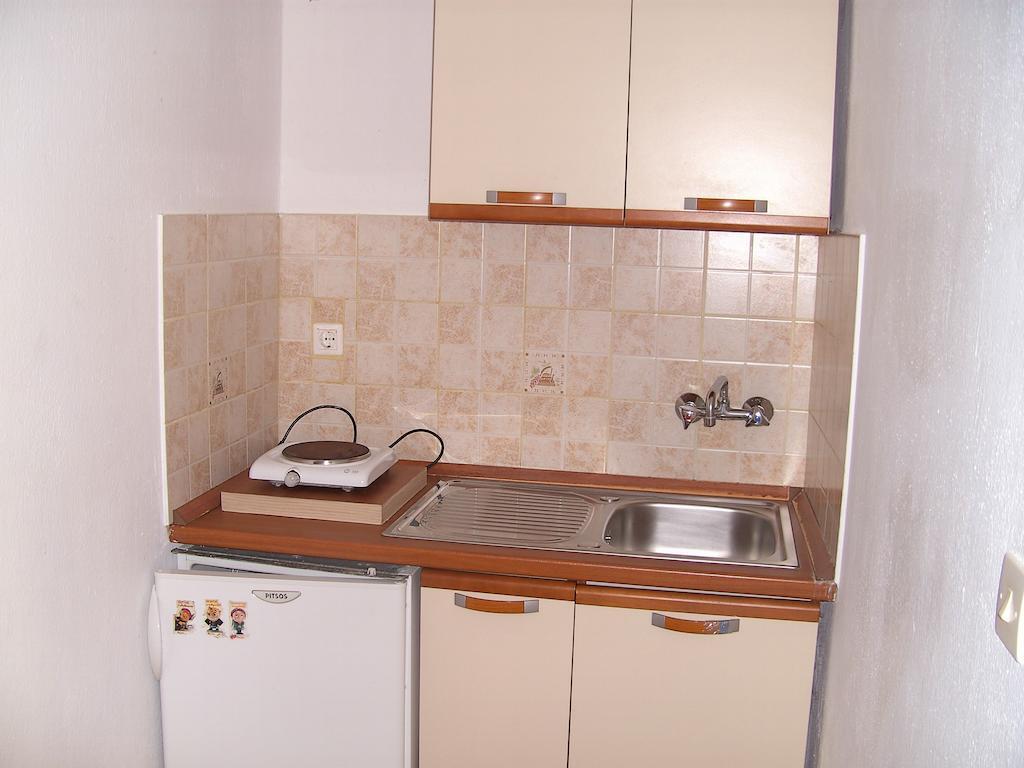 Marilena Apartments & Studios Ipsos Ruang foto