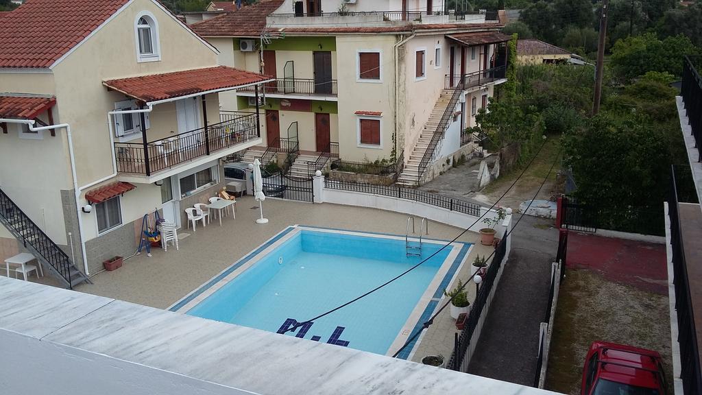 Marilena Apartments & Studios Ipsos Bagian luar foto