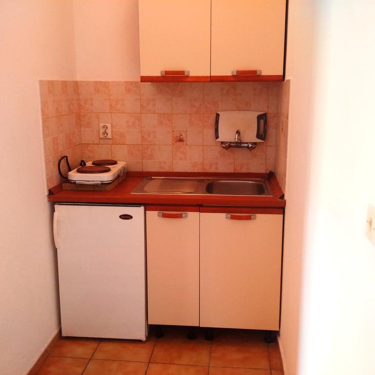 Marilena Apartments & Studios Ipsos Bagian luar foto